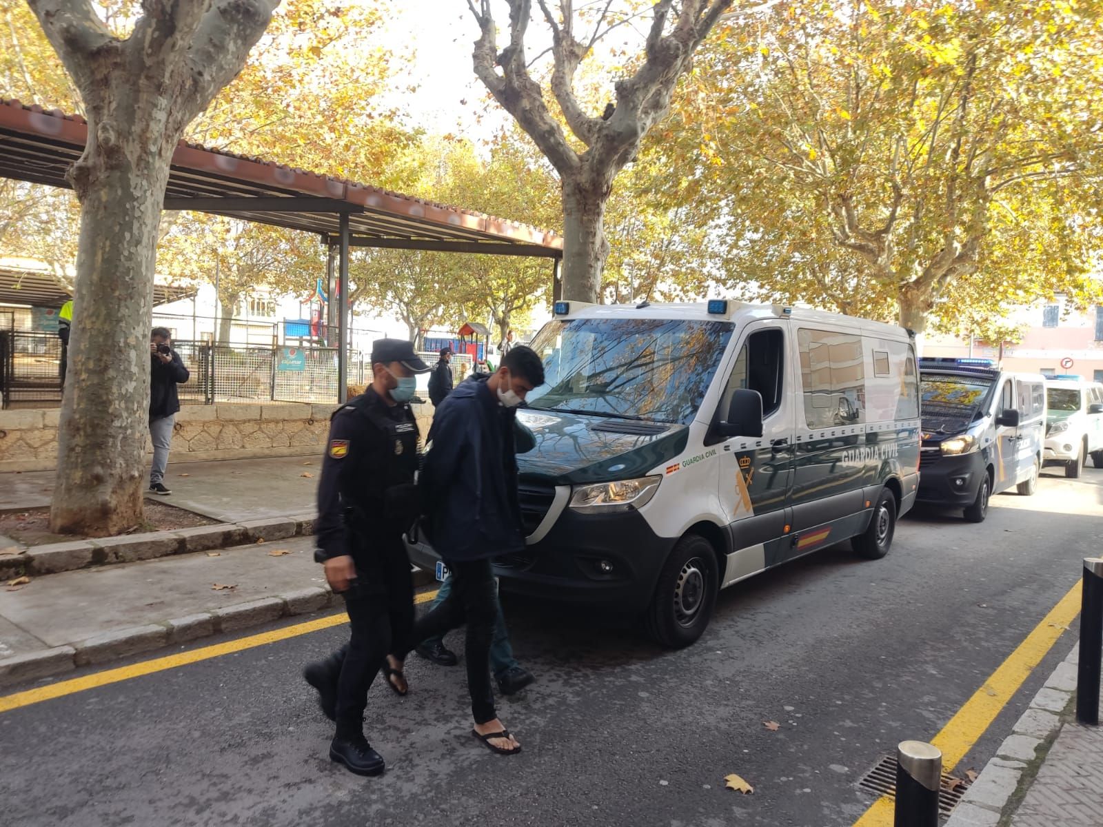 Detienen en sa Pobla a cuatro marroquíes fugados del avión en Son Sant Joan