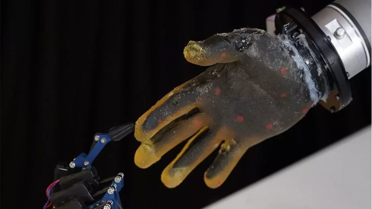 Crean una piel electrónica para robots que les permite sentir como un ser humano