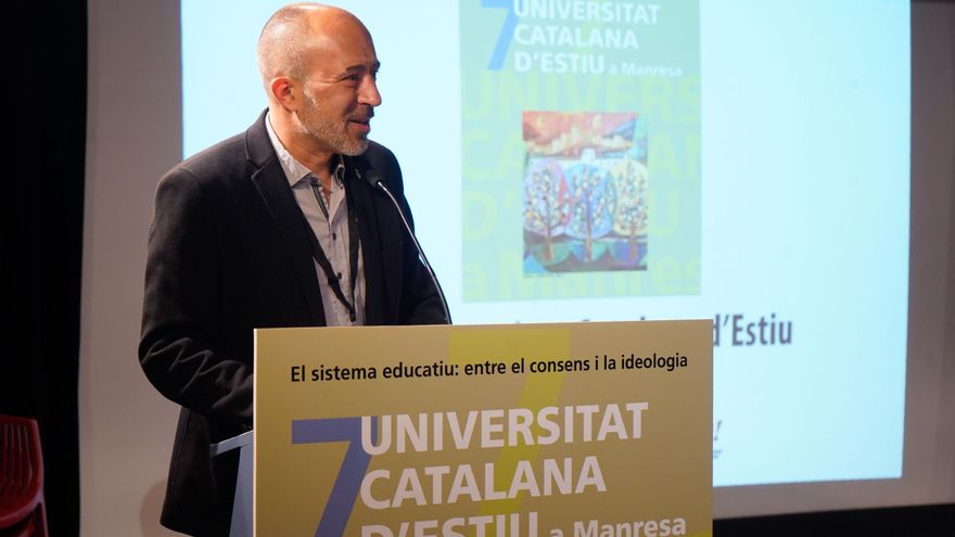 Aloy a l&#039;obertura de la Universitat Catalana d&#039;Estiu: &quot;Continuem sent la ciutat amb més barracons del país&quot;