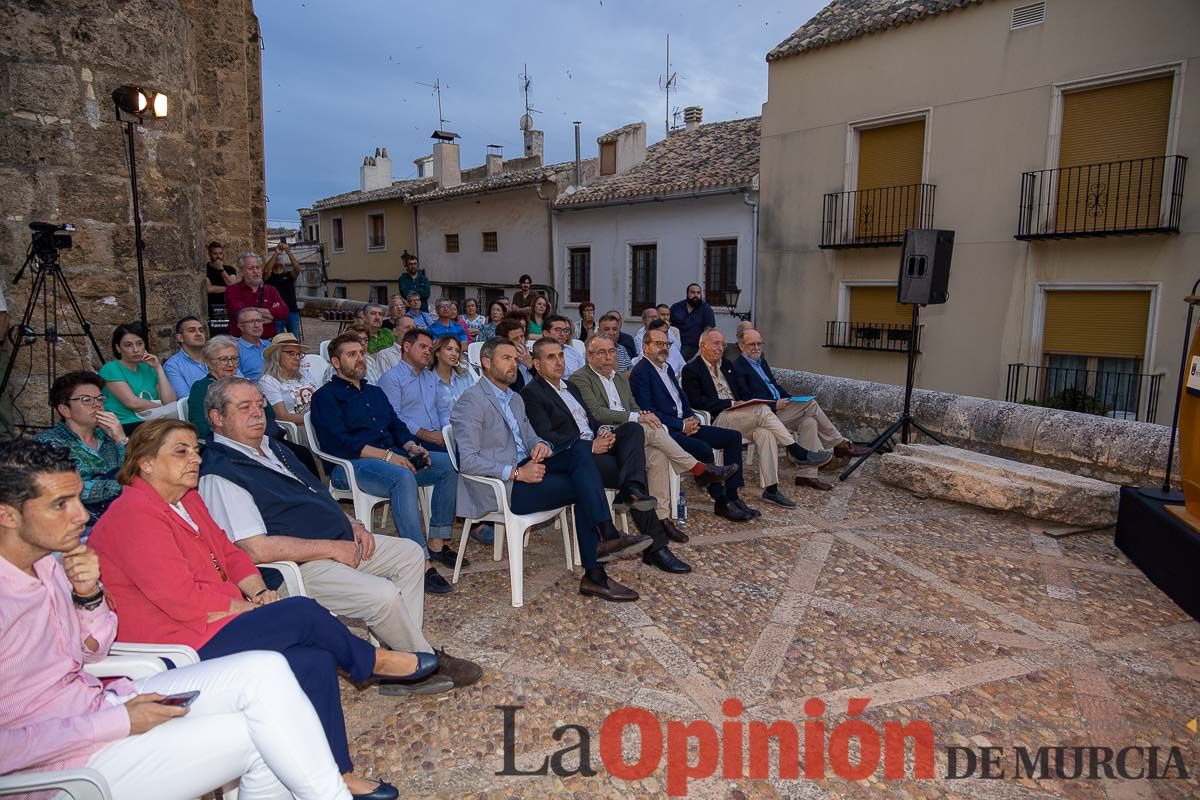 Así fue la presentación del libro ''Caravaca inédita. Un viaje desde la prehistoria hasta nuestros días'