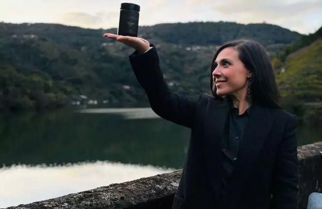 Tania Fafián, apicultora: “No hay mejor sitio para mi trabajo que la casa de mis abuelos en Alemparte”