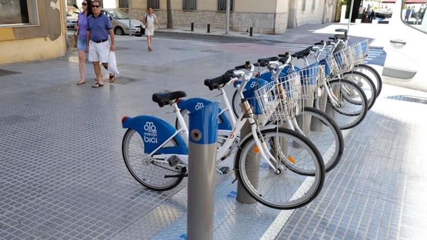 La nueva estación en la calle Vélez Málaga.