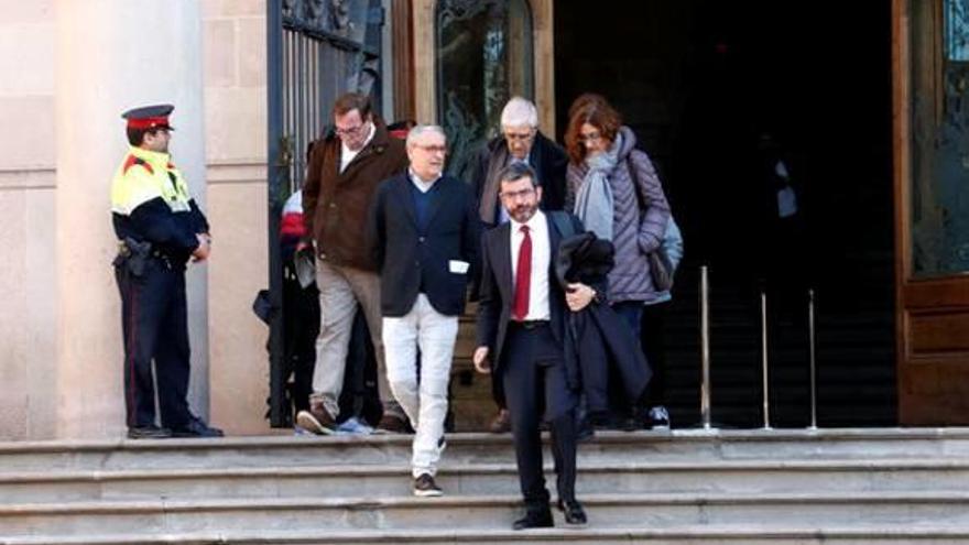 Francesc Sànchez, representant de CDC, amb Xavier Melero, advocat d&#039;Osàcar, al darrere de la imatge.