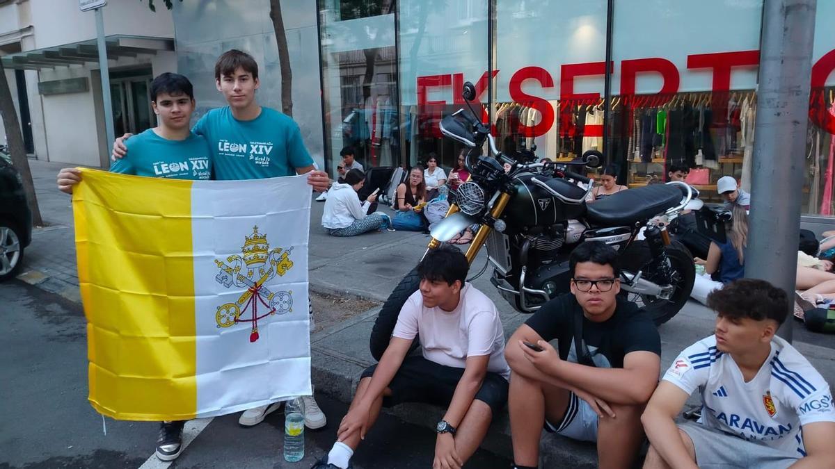 Jóvenes del María Auxiliadora viajan a Madrid para vivir un encuentro inolvidable con el Papa León XIV