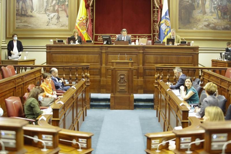 Pleno del Parlamento de Canarias  preside Gustavo Matos , presidente del gobierno , Victor Torres   | 19/05/2020 | Fotógrafo: Delia Padrón