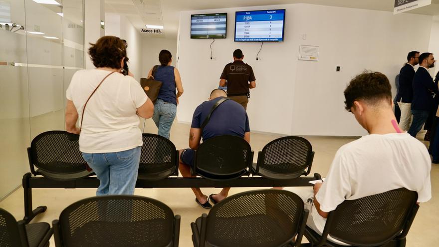 Más de 44.700 parados de Málaga encaran la Navidad sin prestaciones