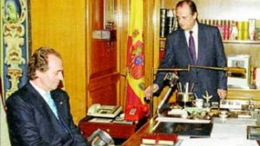 Los políticos loan la &quot;lealtad&quot; y &quot;bondad&quot; de Fernández Campo