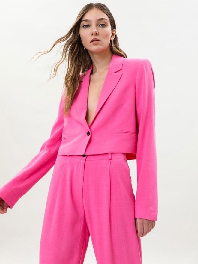 Blazer crop fucsia de Lefties