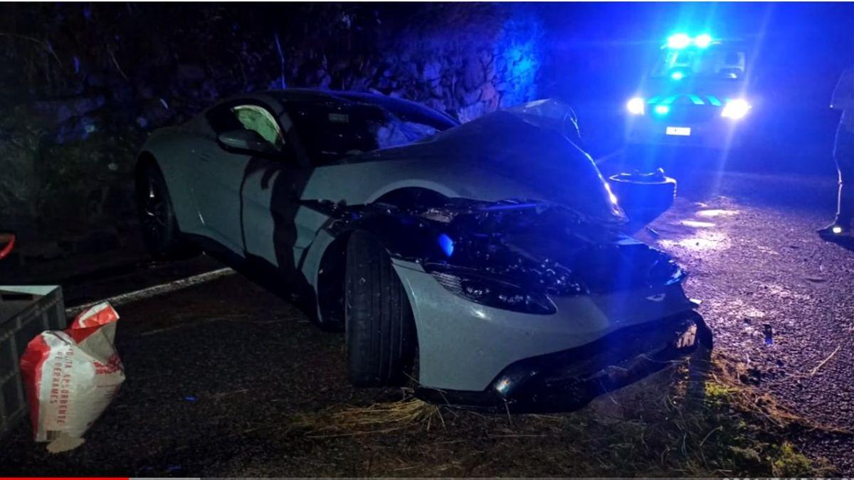 Así quedo el coche de Salva tras el accidente que tuvo la madrugada del domingo en Andorra.