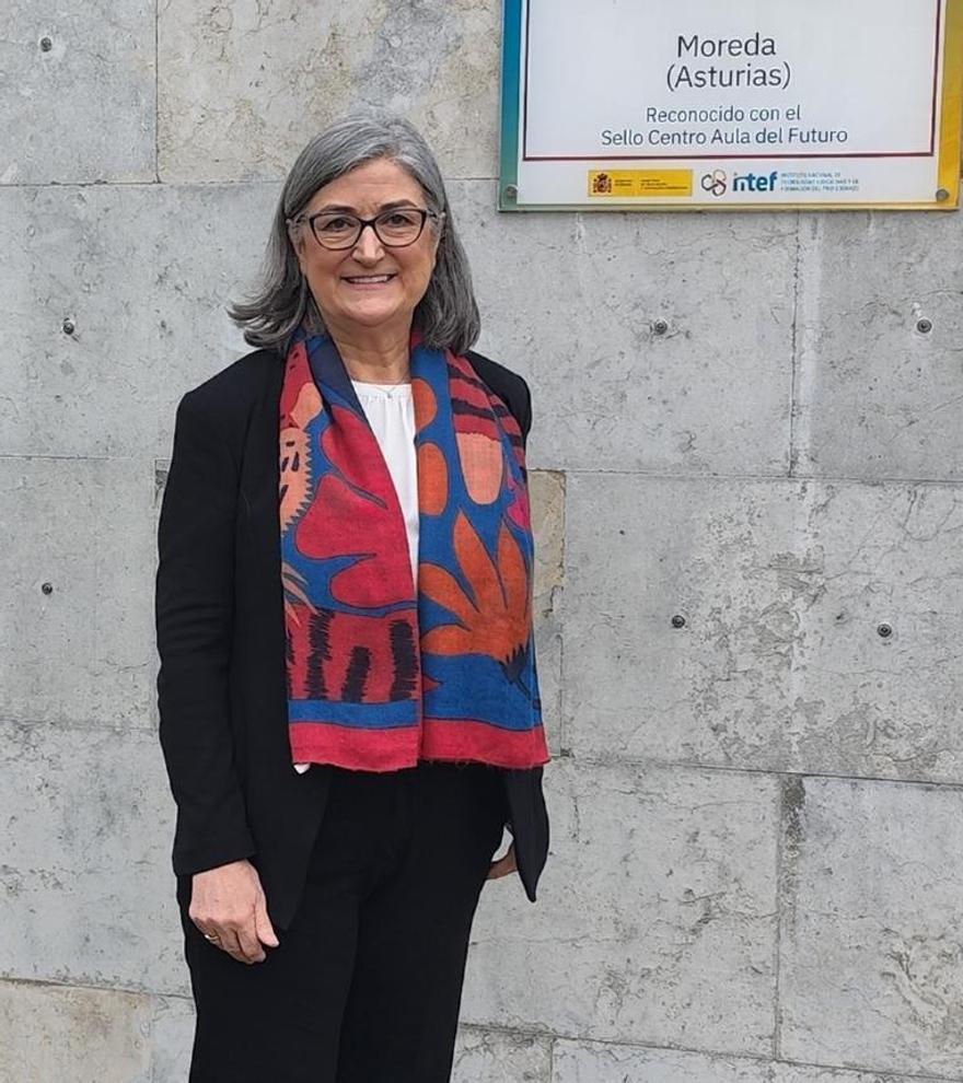 Magdalena Cordero: la allerana que pintó de colores las reuniones de altos cargos del Tribunal de Cuentas Europeo