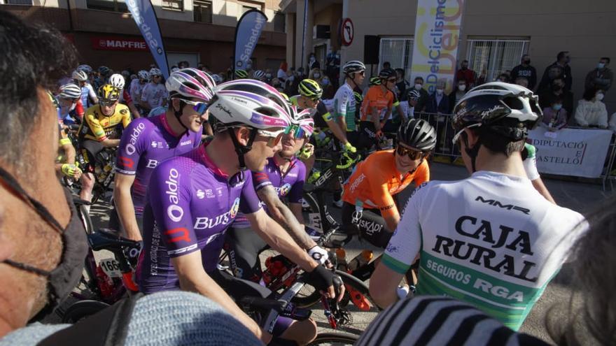 Salida de la etapa de Castellón de la Volta a la Comunitat Valenciana