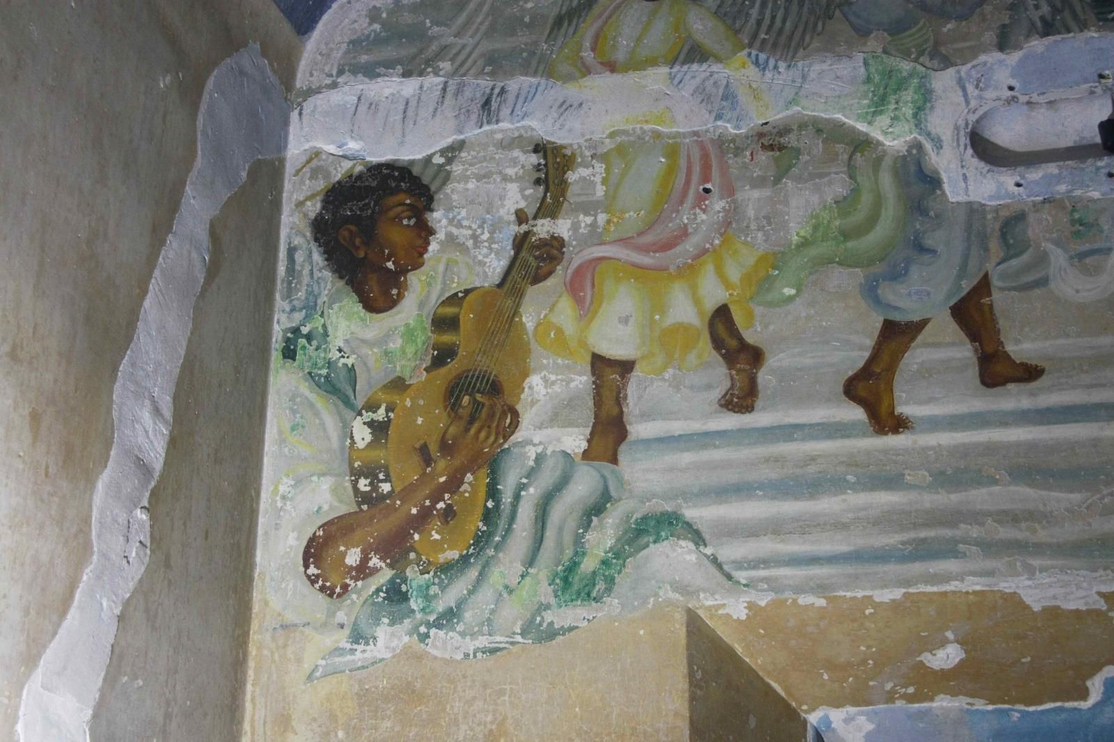 Descobertes les pintures murals de la capella Gitana a la presó Model de Barcelona