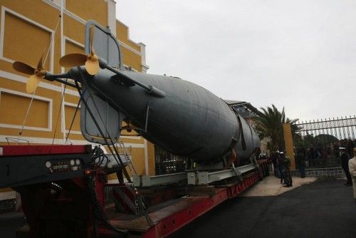 Traslado del sumarino Isaac Peral al museo naval en Cartagena