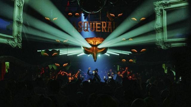Una fiesta The Masquerade de Claptone en Chinois Ibiza. | CHINOIS IBIZA