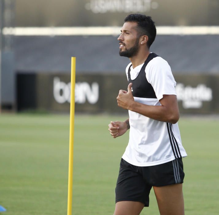 Las mejores imágenes del primer entrenamiento de Munir