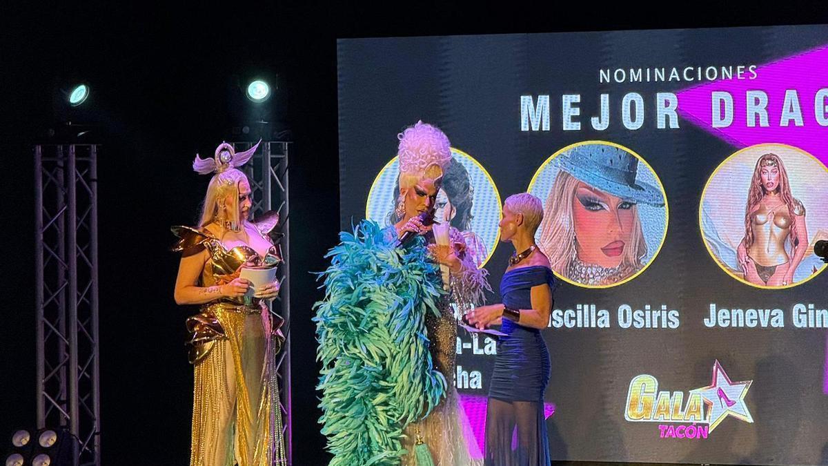 Video | Éxito de la Gala Tacón: visibilidad, arte drag y compromiso LGTBIQ+ en Extremadura