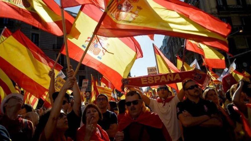 Casado toca a rebato para lucir la unidad del PP en la protesta