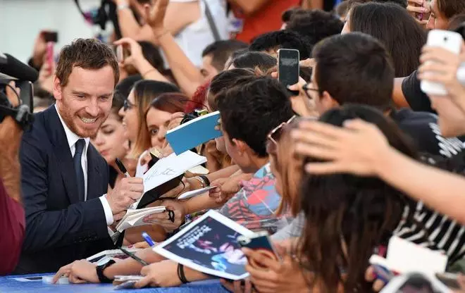 Michael Fassbender y Alicia Vikander seducen a Venecia