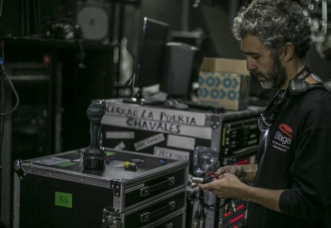 26/12/2016 CULTURA TEATRO MÚSICA  Presentación de la trastienda  del expectáculo Manma Mia que se presentará en el Auditorio Adán Martín , vestuario y