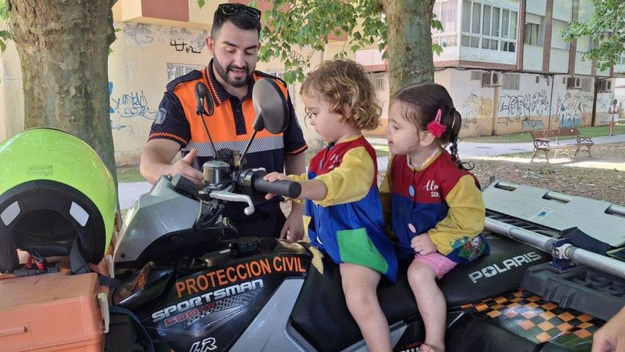 Protección Civil instruye y divierte a alumnos de la guardería municipal