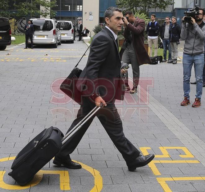 El FC. Barcelona viaja a Londres con los nuevos trajes de Thom Browne