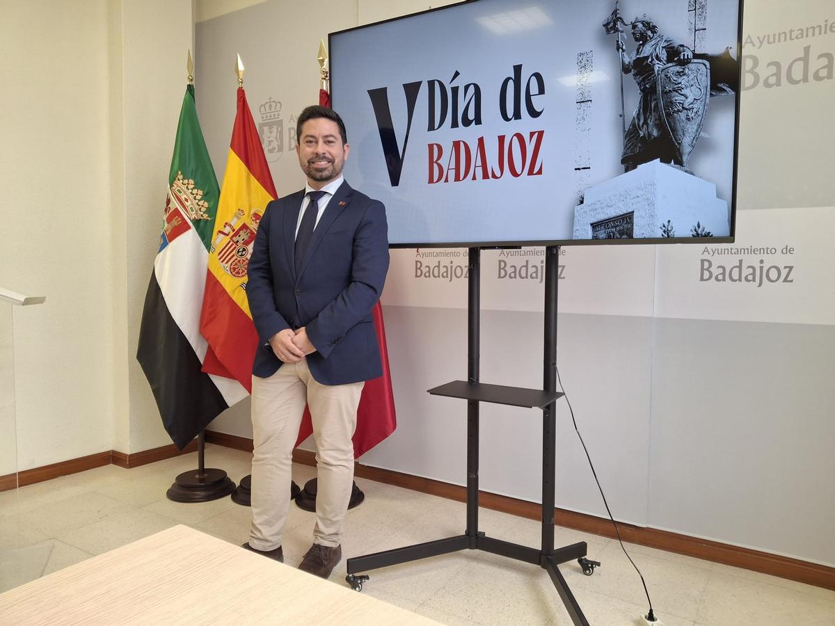 El concejal de Cultura, José Antonio Casablanca, en la presentación de los actos conmemorativos.