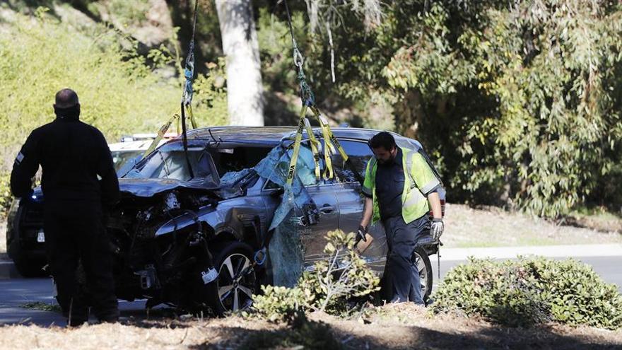 Un testigo dice que Tiger Woods quedó inconsciente tras el accidente