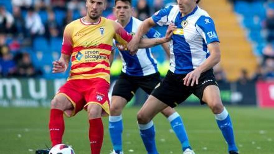 Óscar Díaz y Fran Miranda, durante el Hércules-Alcoyano disputado en el Rico Pérez.