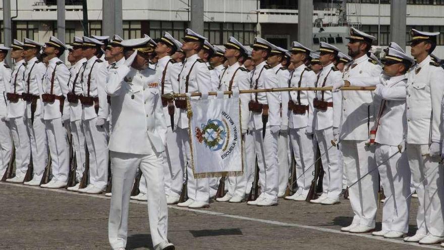 Acto de conmemoración celebrado ayer en la Escuela Naval. //Santos Álvarez