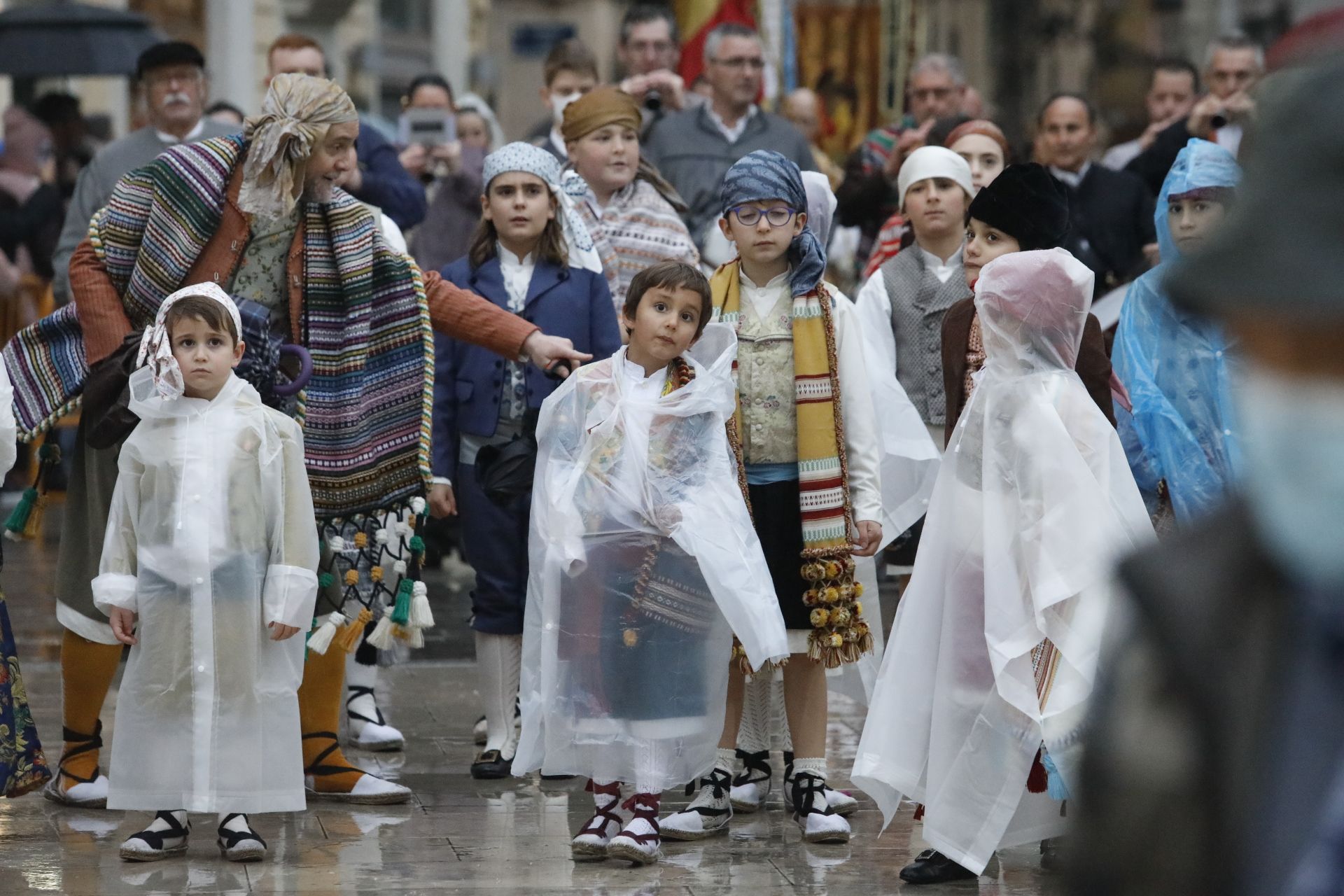 Búscate en el primer día de ofrenda por la calle Quart (entre las 18:00 a las 19:00 horas)