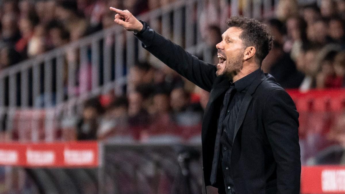 Simeone, durante el partido en Montilivi