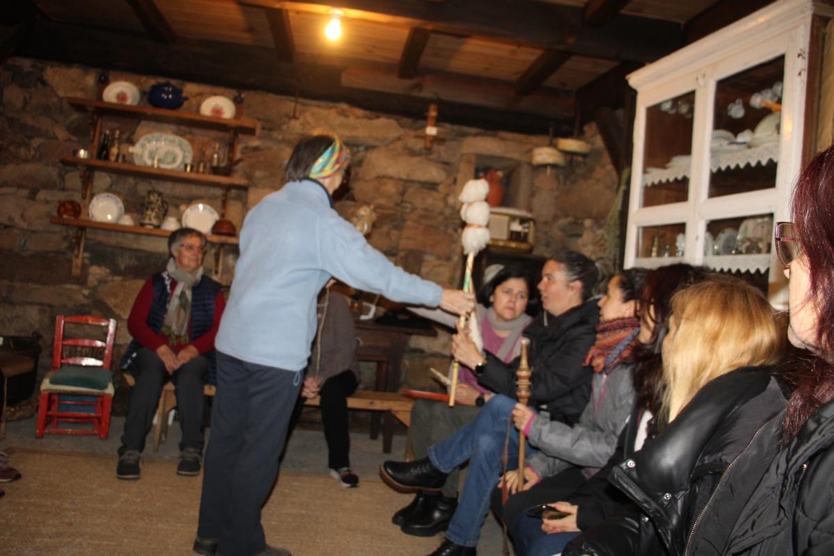 Proyecto "Hilando tradiciones" en Santa Colomba de Sanabria