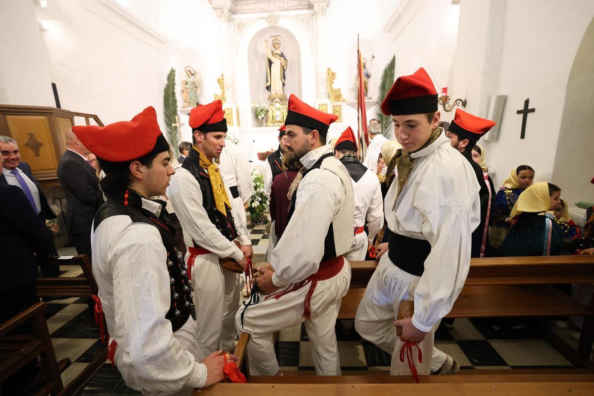 Descubre las mejores imágenes de las fiestas patronales de la Cala Sant Vicent