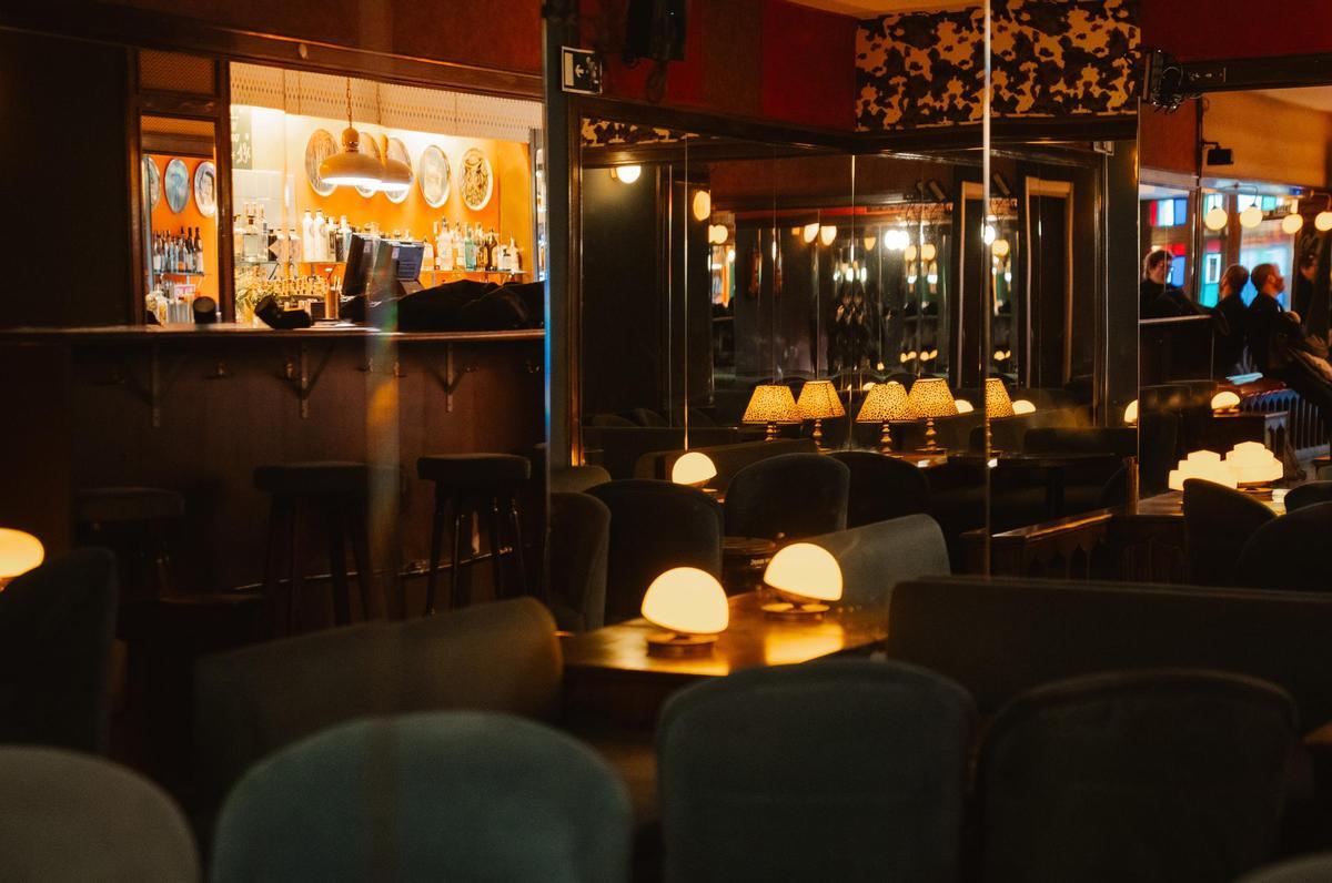 Otra perspectiva de Josealfredo, con sus características luces bajas.