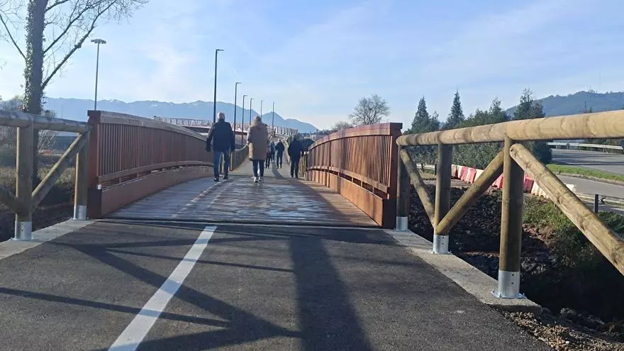 Año nuevo, pasarela nueva: así es la nueva senda que une La Fresneda y Lugones