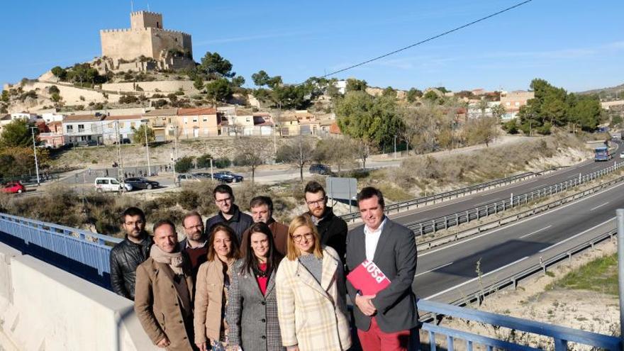 Los alcaldes del PSOE exigen ampliar la autovía A-31 y acabar con los ruidos