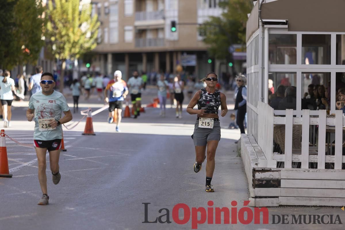 Carrera '10K Assota por ti' en Caravaca (salida y giro primera vuelta)