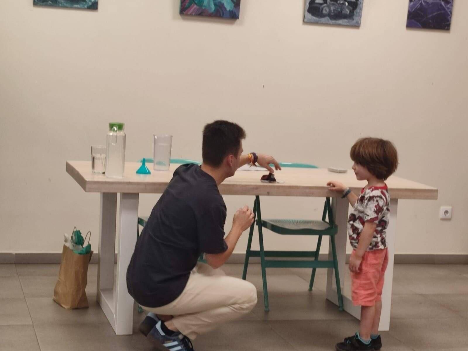Las mejores imágenes del Taller de Fïsica y Ciencia impartido por Tomás Gestoso