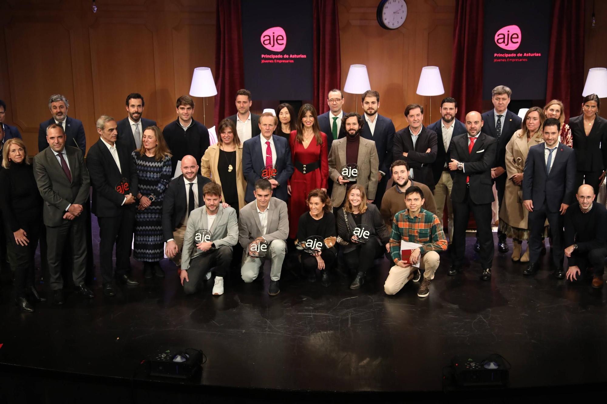 EN IMÁGENES: Así fue la entrega de premios de la Asociación Jóvenes Empresarios en el Filarmónica