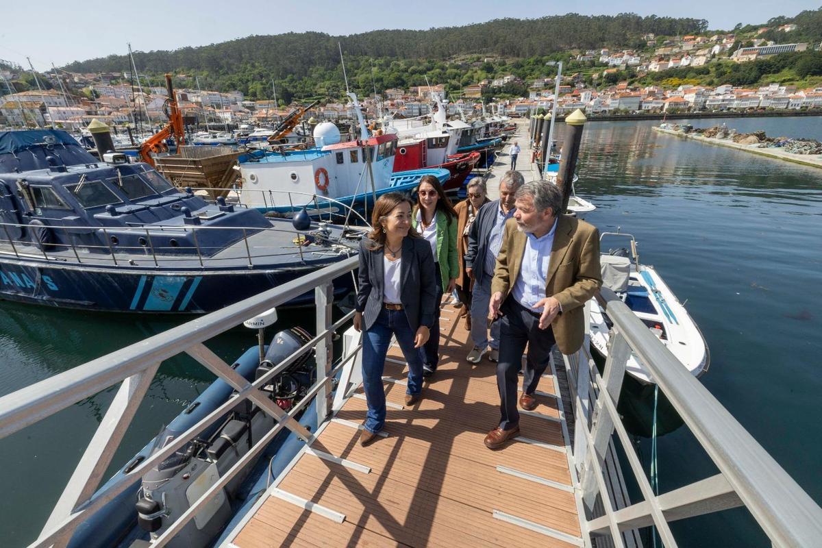 Marta Villaverde e José Antonio Álvarez e, tras eles, María Lago e Daniel Formoso.