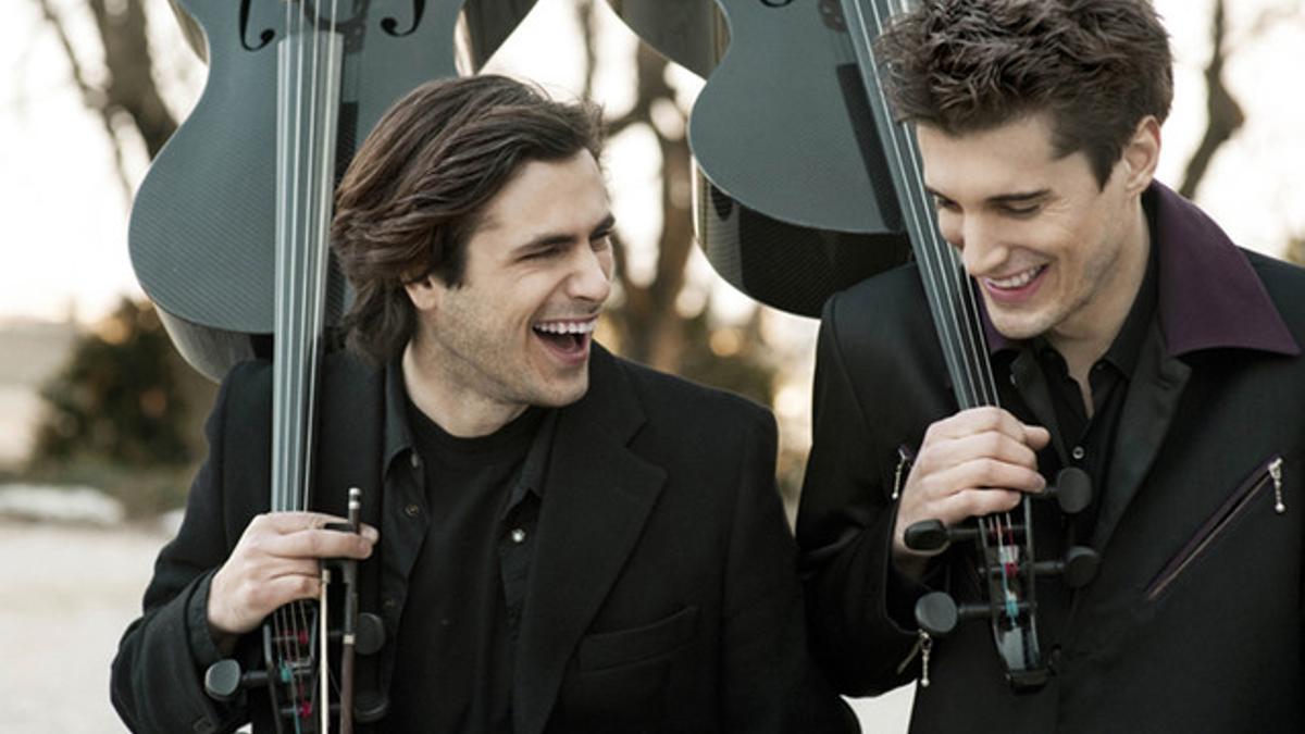 Los músicos croatas Stjepan Hauser (izquierda) y Luka Sulic, ambos de 24 años.