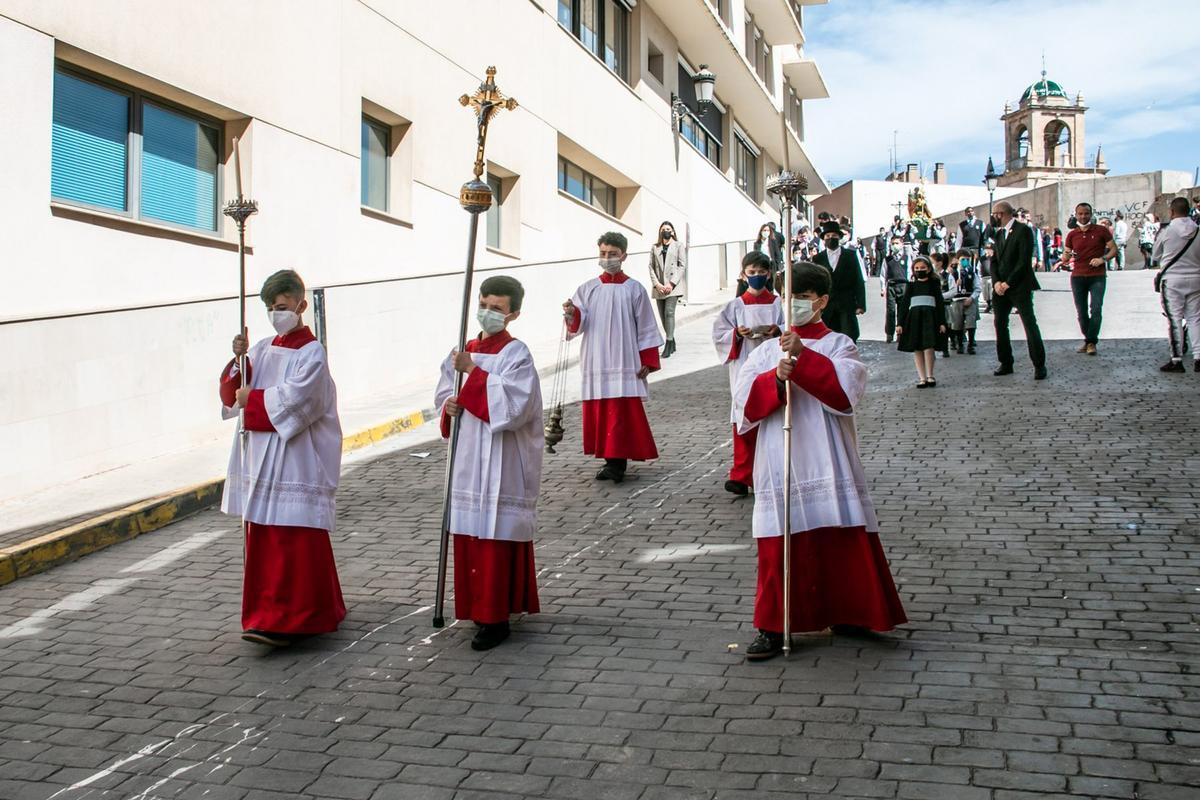 Desfile procesional de los alumnos del colegio Diocesano Oratorio Festivo de Orihuela