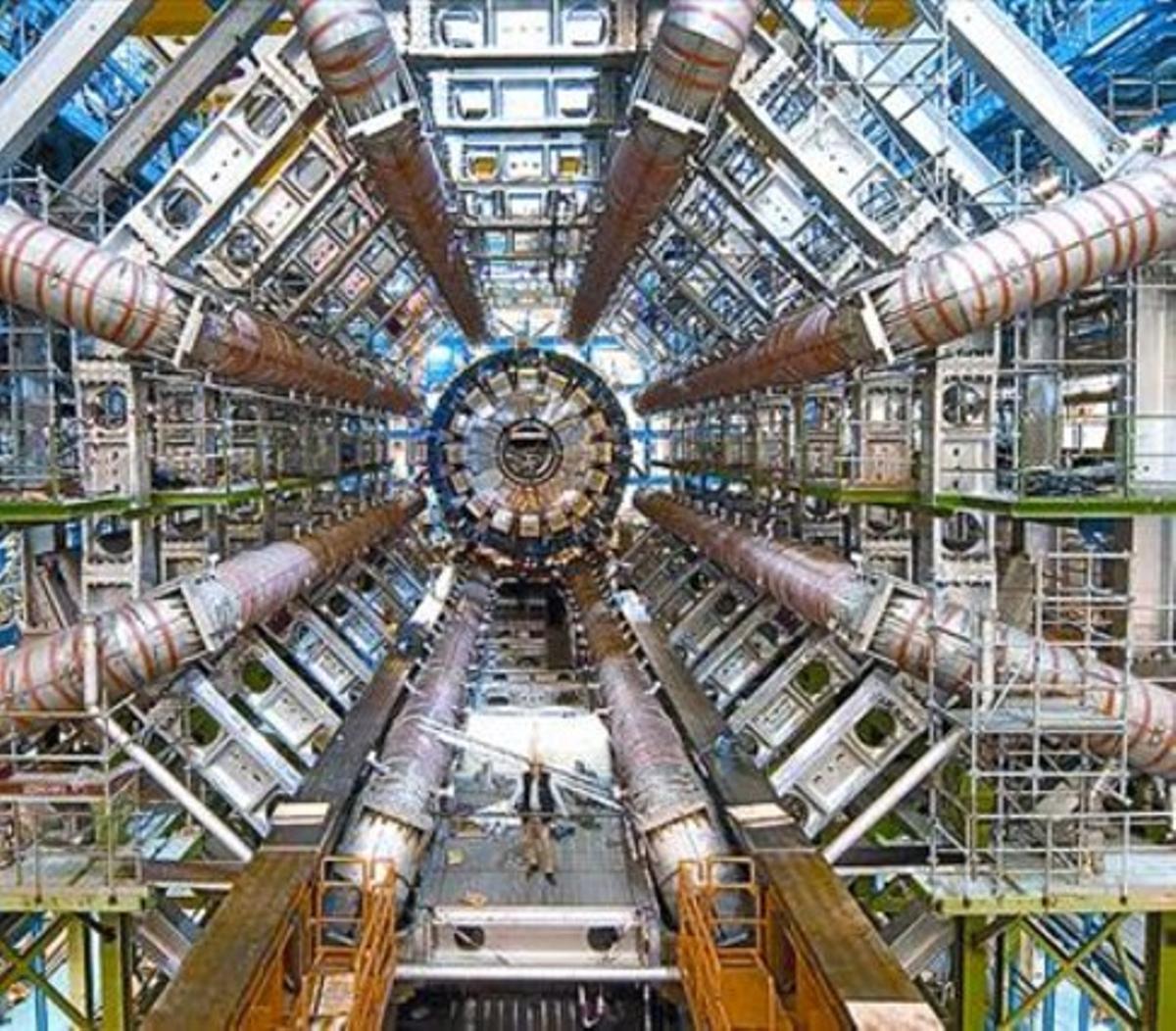 El col·lisionador del CERN, que funciona amb 90 tones d’heli. El col·lisionador del CERN, que funciona amb 90 tones d’heli.