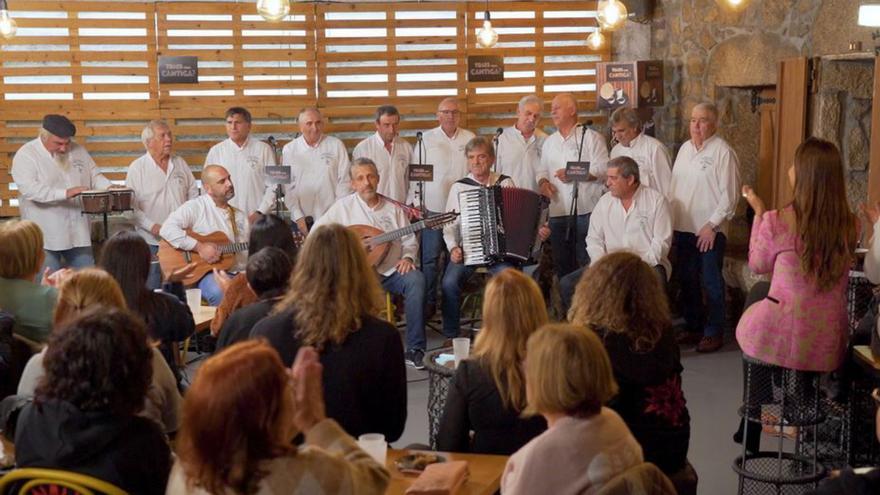 Toniño López, fundador de Treixadura, padriño do ‘Traes unha cantiga?’