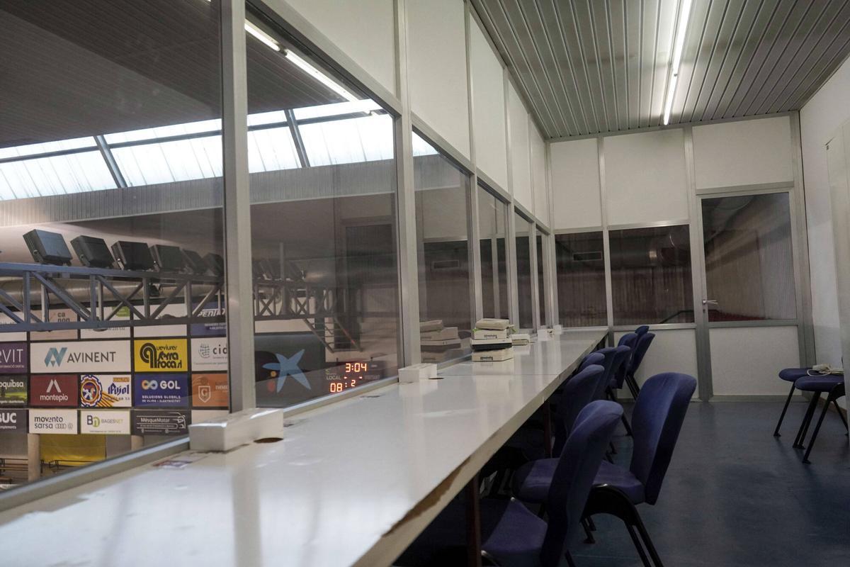 L'interior de les cabines de retransmissió del Nou Congost