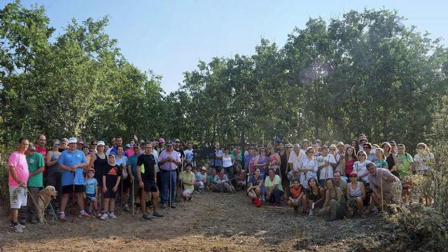 Participantes en el acto celebrado en &quot;La Guisada&quot;.