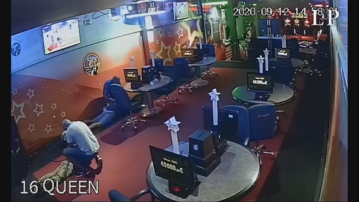 Cuatro detenido mientras robaban un mini casino en Tenerife