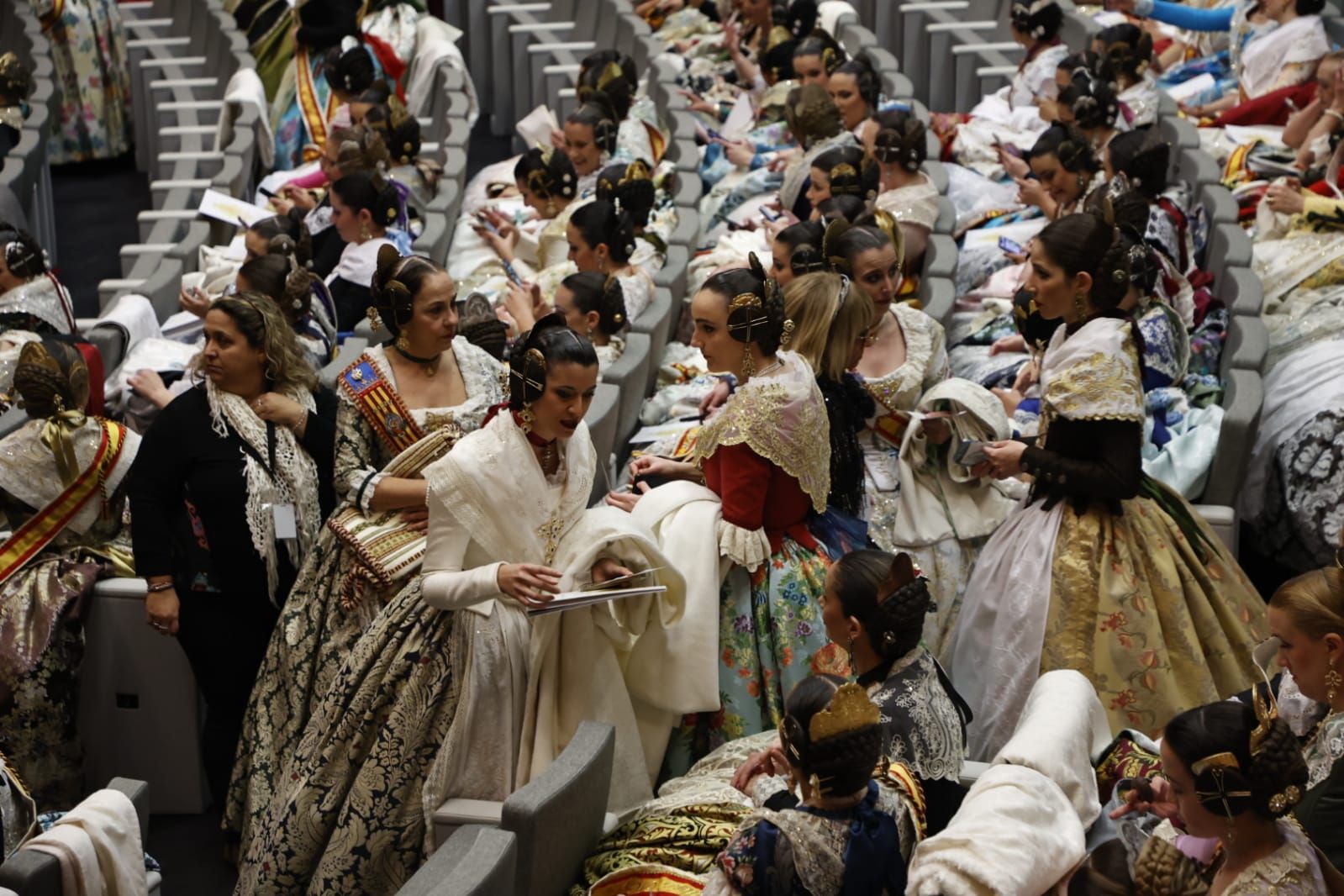 La exaltación de la Fallera Mayor de València, Laura Mengó, en imágenes