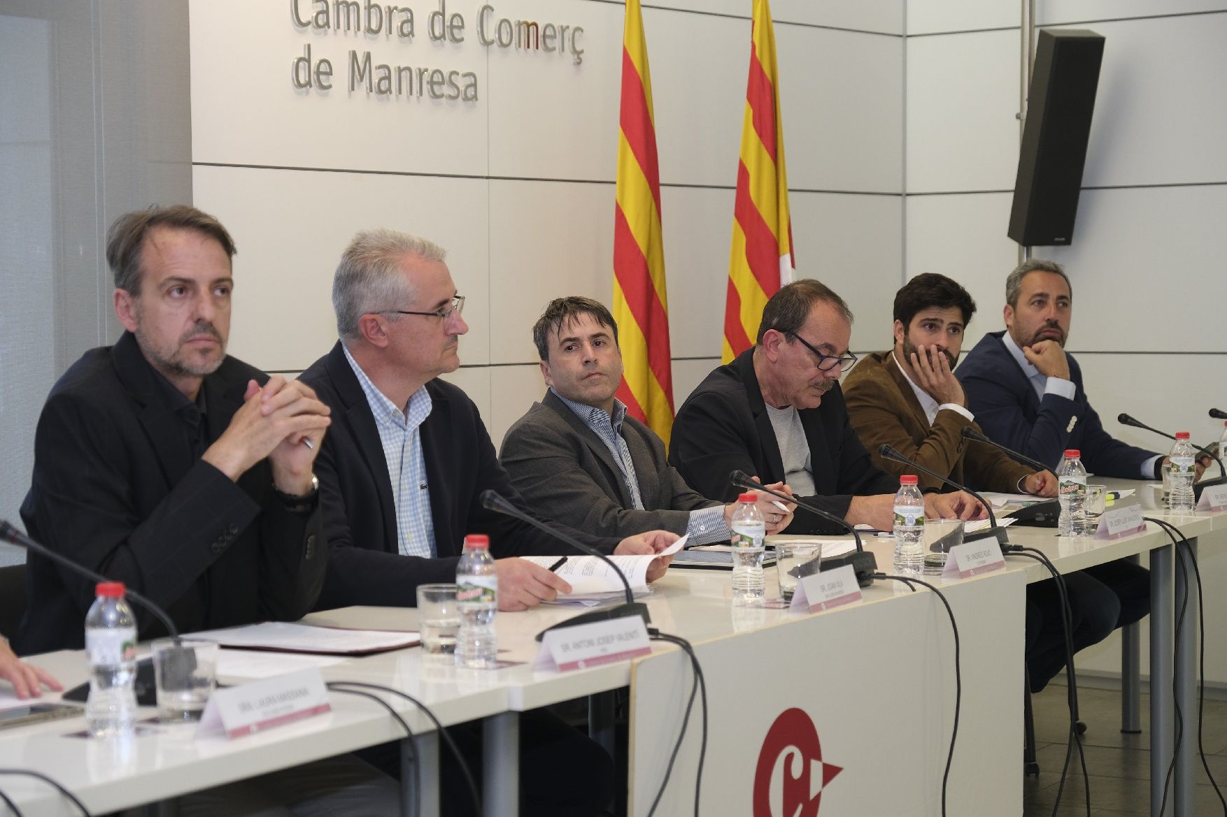 Totes les imatges del debat electoral de Manresa celebrat aquest dimarts a la Cambra de Comerç