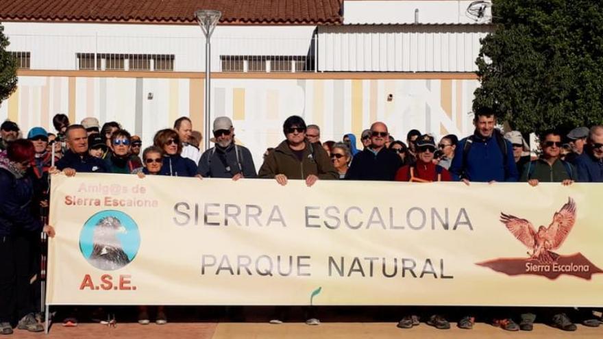 Imagen del inicio de la marcha de este domingo en la que han participado unas 150 personas